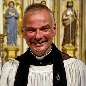 photo of Fr Stuart Owen